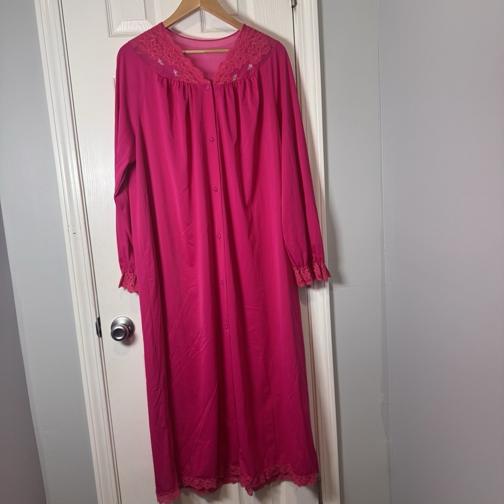 Vintage Shadowline Pink Nylon Nightgown XL Lace Roses Long Sleeve Cottagecore